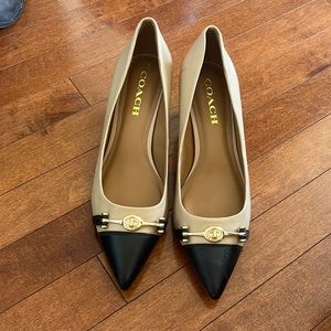 NWOT Coach kitten heels